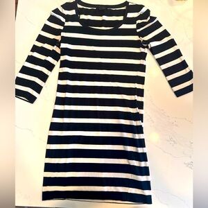 Forever 21 Stripped Dress. Size Medium. In great condition.